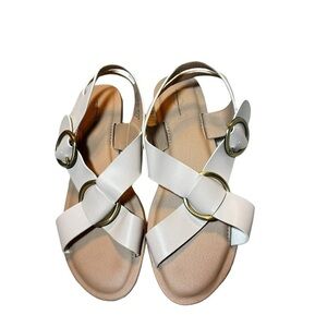 Loft Flat Sandals with Round Buckle 8M